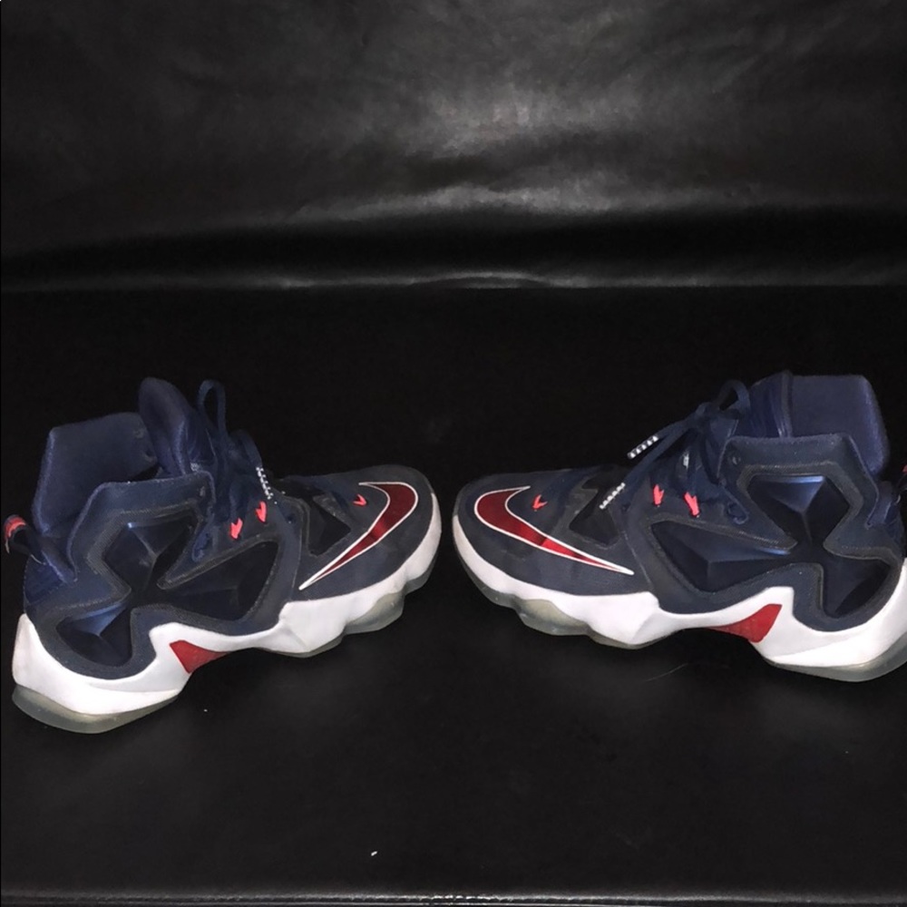 Lebron | 13 | - Picture 4 of 5